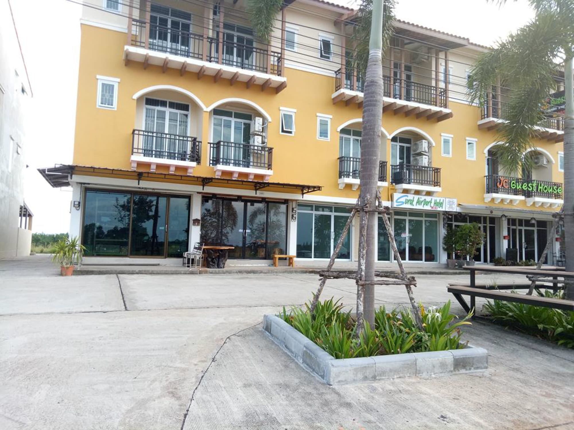 You In House Urt Surathani Airport Szuratthani Kültér fotó